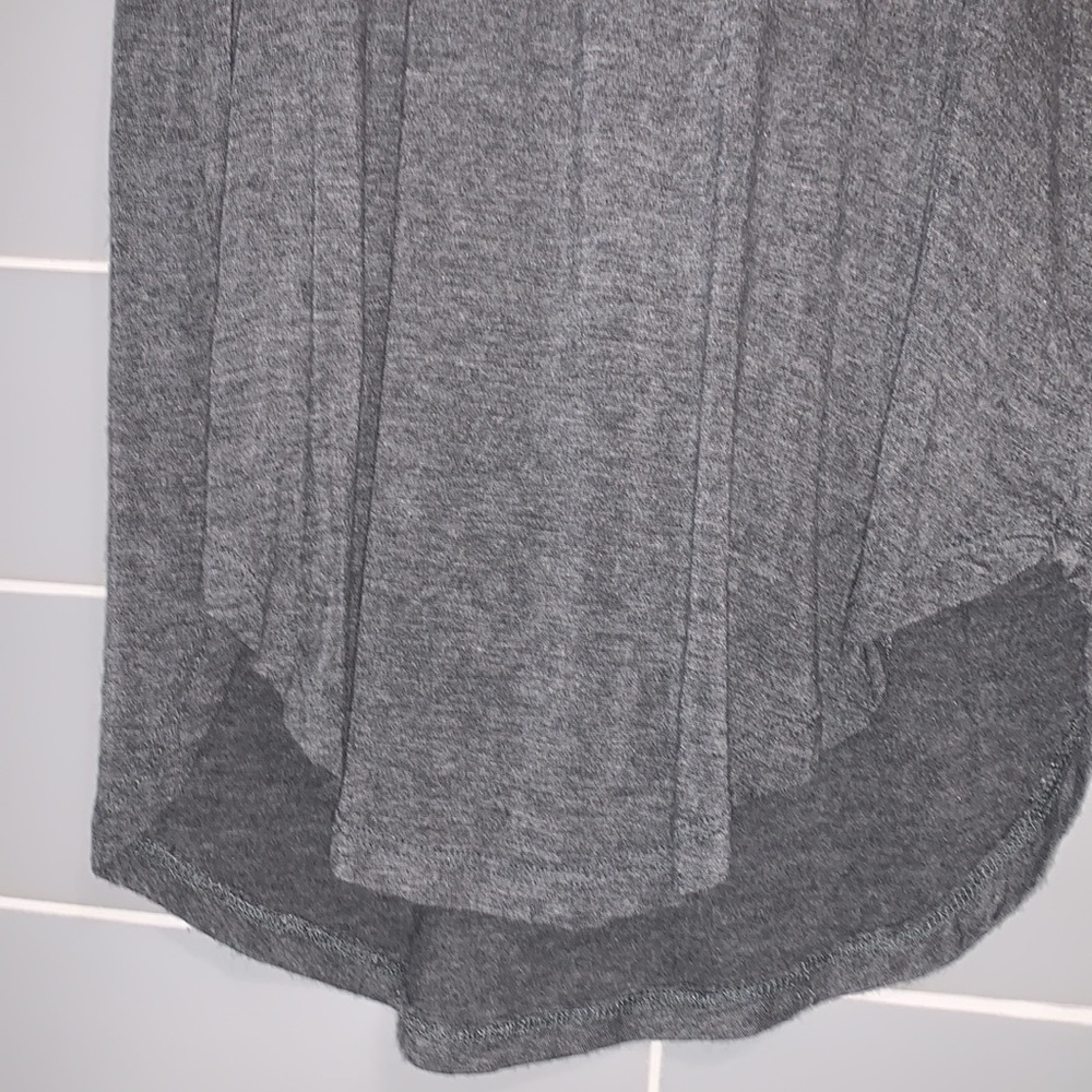 Gray High-Low Tank Top - Picture 4 of 9